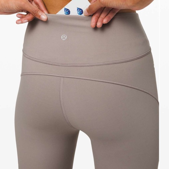 Lululemon In Movement Tight 25" *Everlux - Picture 4 of 9